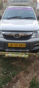 गोवंश तस्करी की कोशिश नाकाम गोवंश को बचाया वाहन को पुंछ पुलिस ने जब्त किया