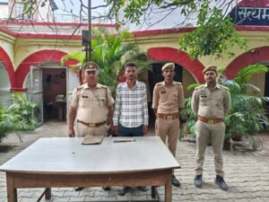 खीरी पुलिस ने अवैध तमंचा और कारतूस के साथ युवक को किया गिरफ्तार